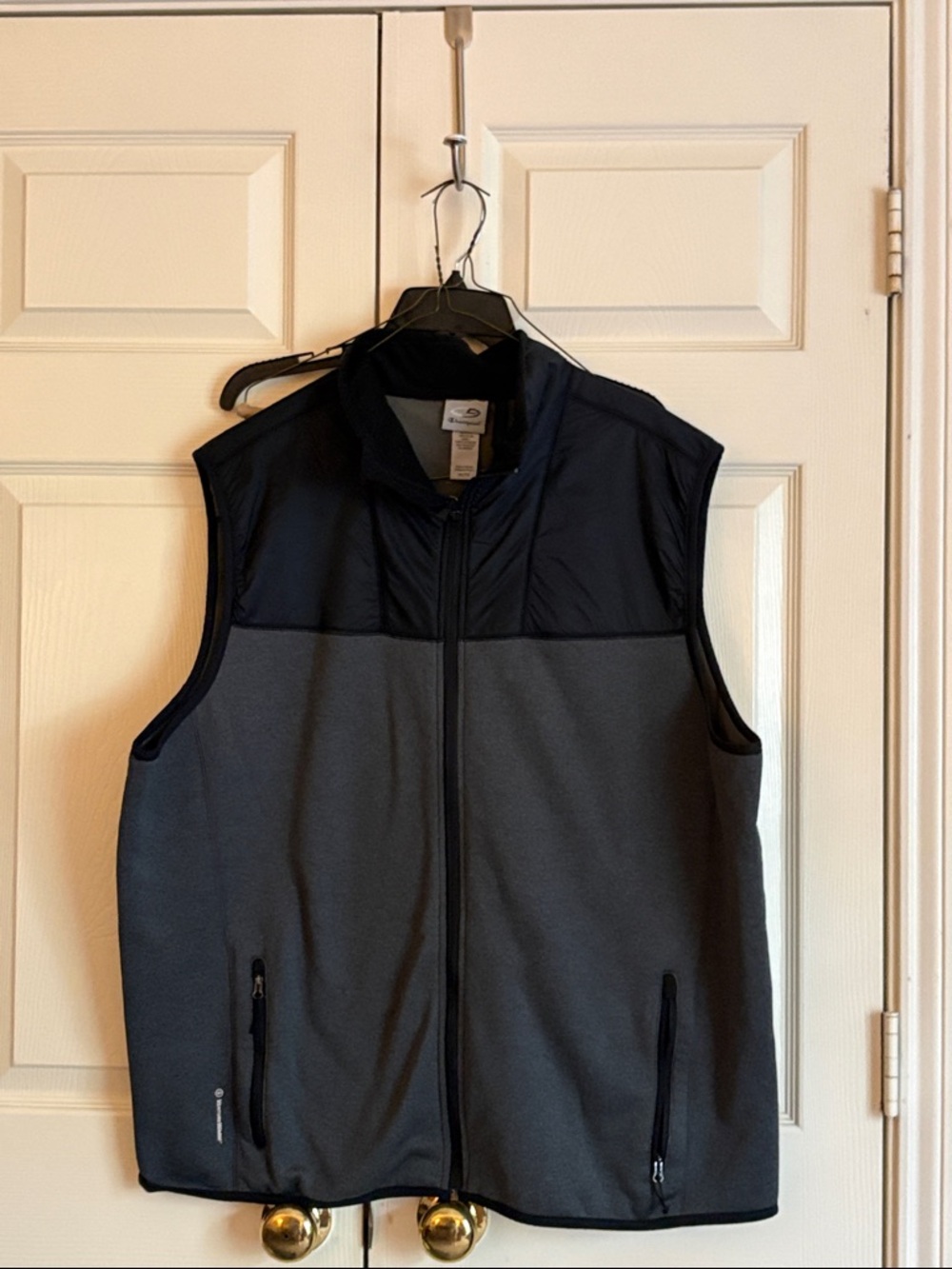Champion XXL Men's Two-Tone Gray & Black Vest Jacket